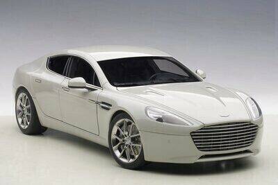 Autoart Aston Martin Rapide S 2015 silber 1:18 (70258) Modellfahrzeuge